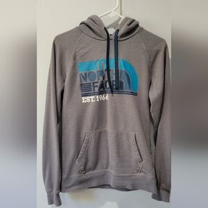 Women's North Face Sweatshirt